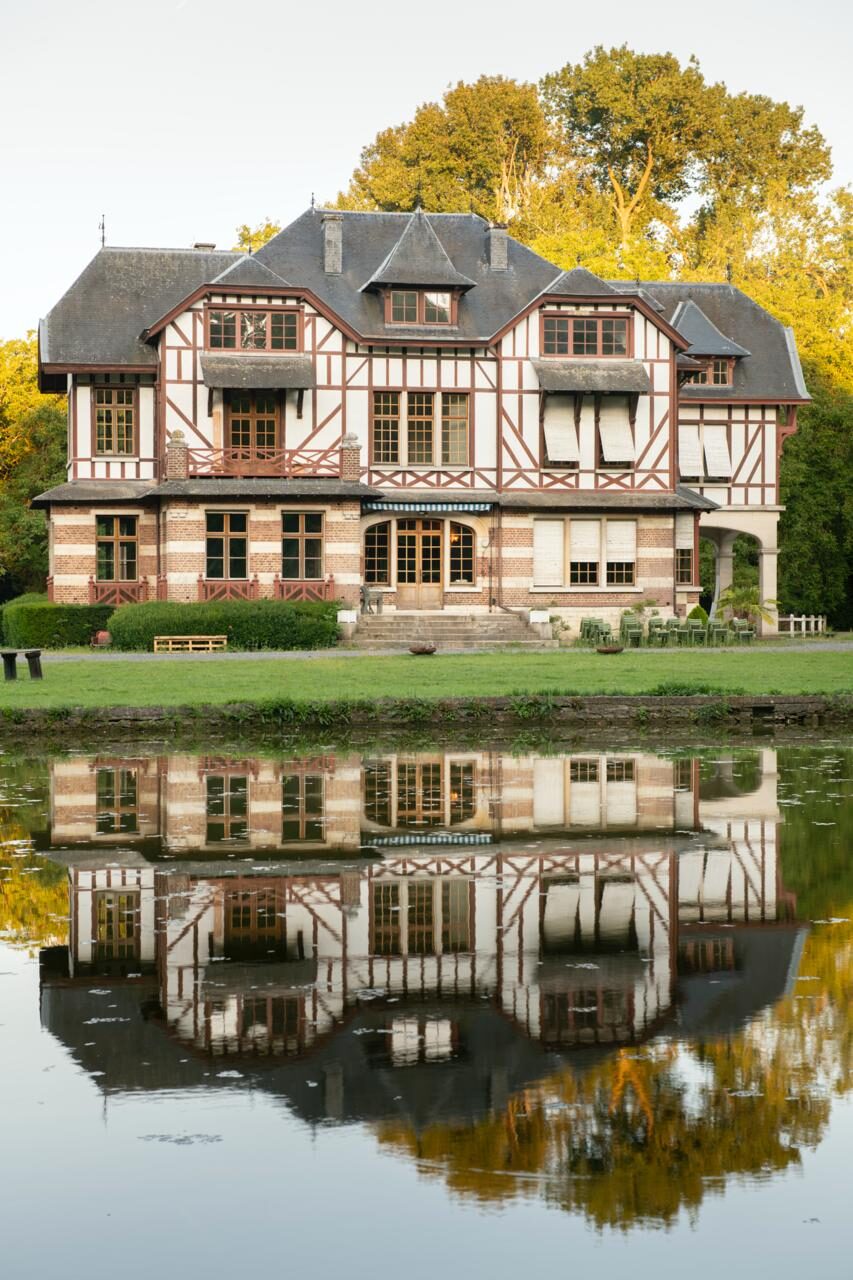 Domaine de la Nèle — the château and grounds