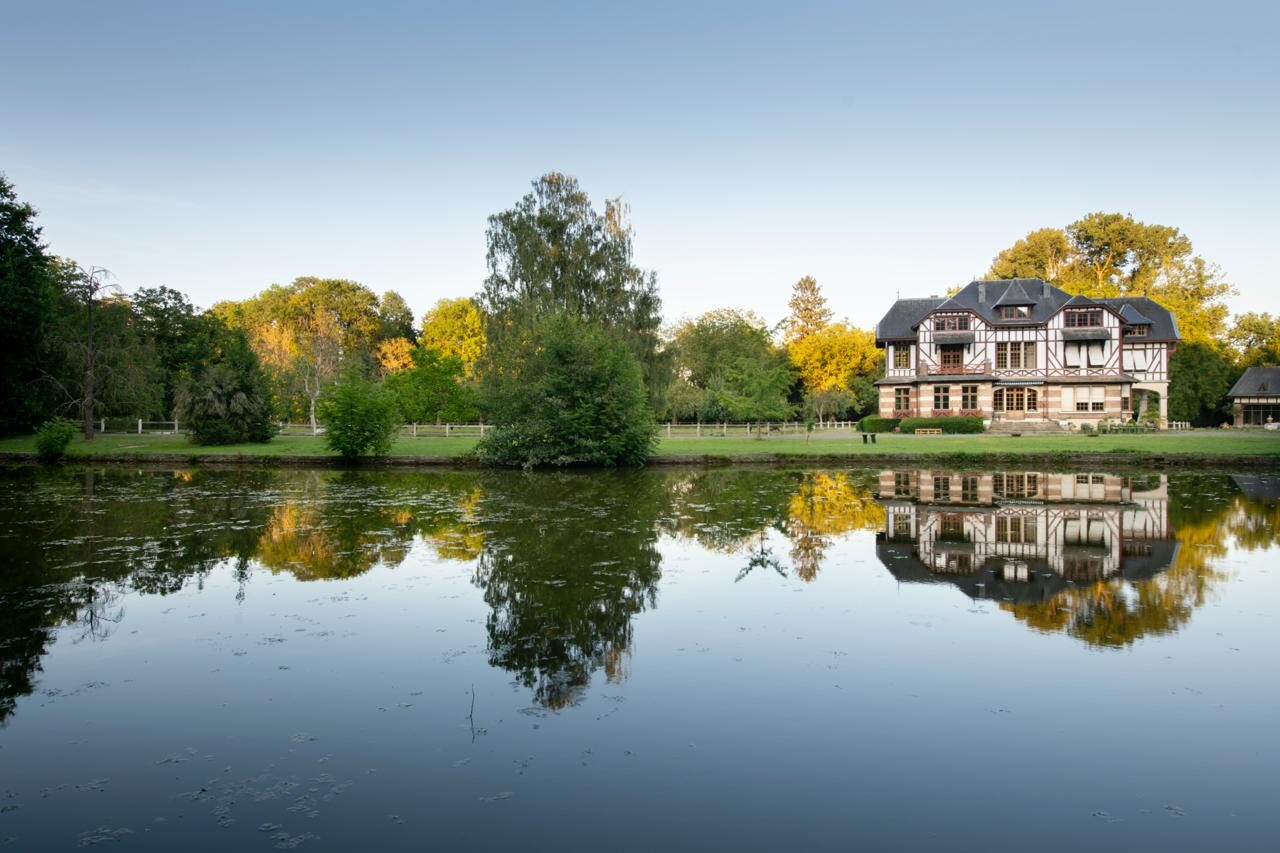 Domaine de la Nèle — the château and grounds